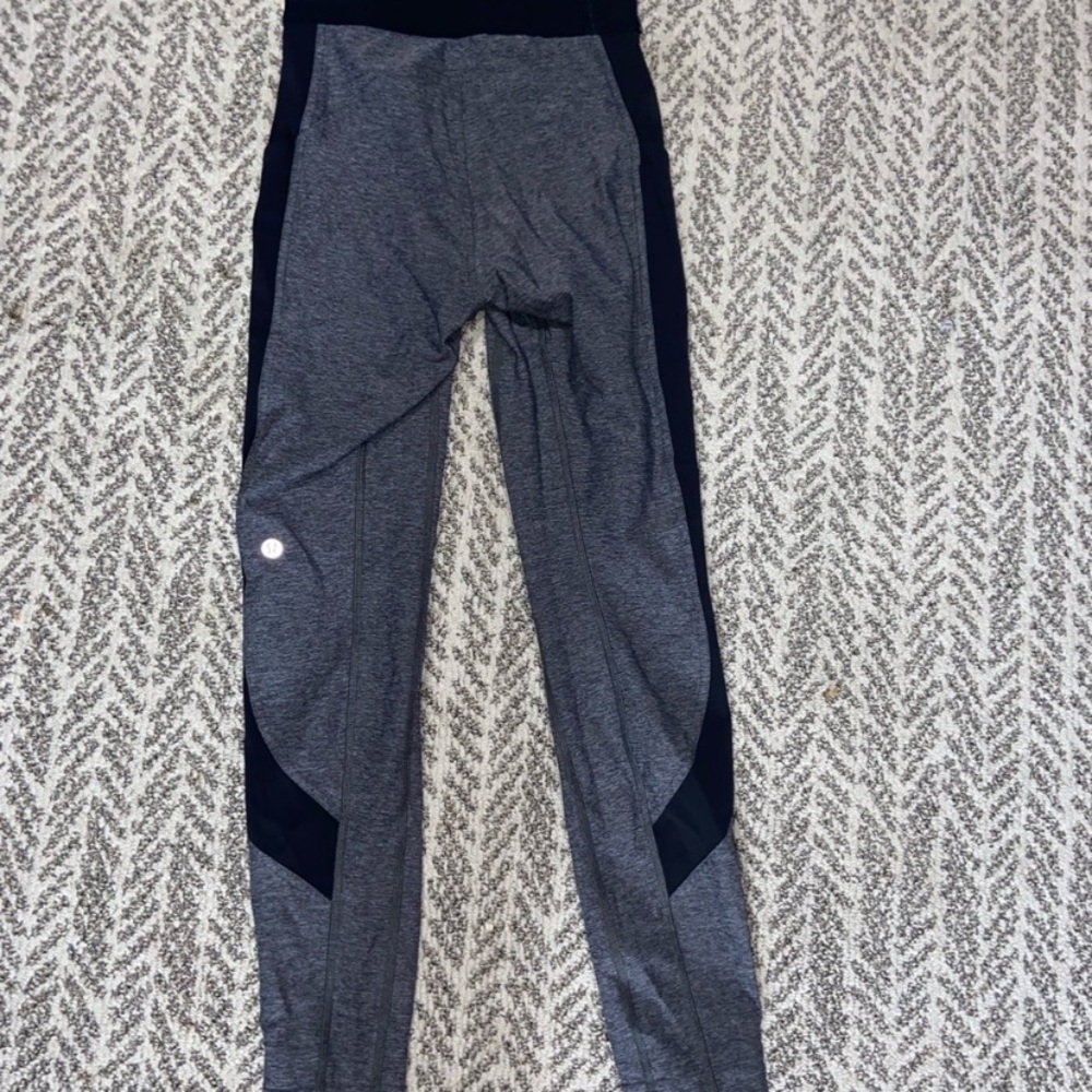 Lululemon leggings (size 4) - Picture 1 of 1